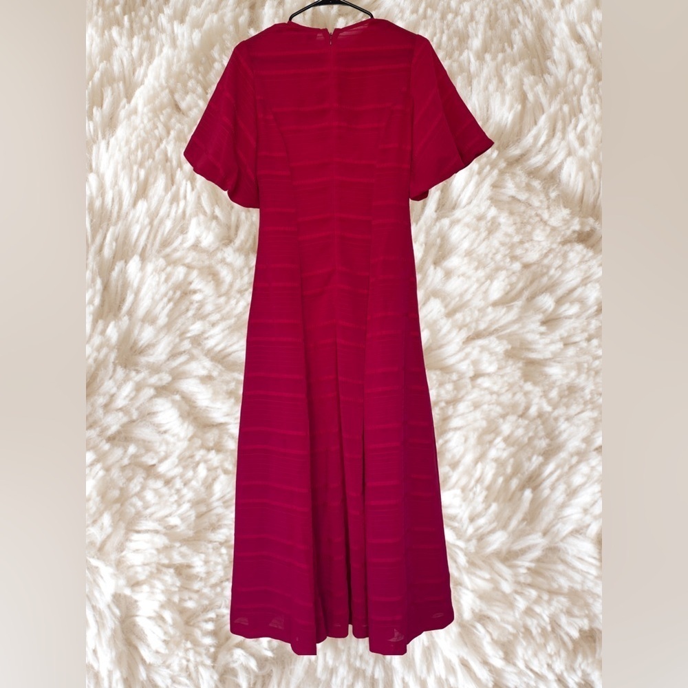 Pearl Red Maxi Dress with Flared Sleeves - Picture 4 of 9
